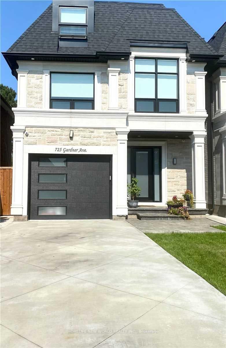 725 Gardner Avenue photo 2