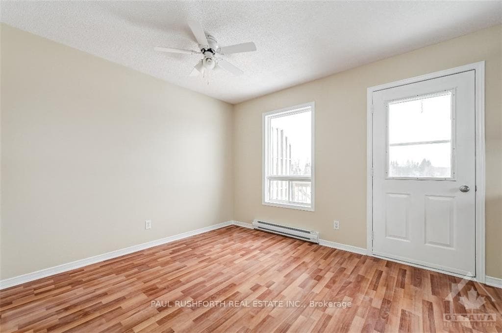 929 DONALD Street photo 8