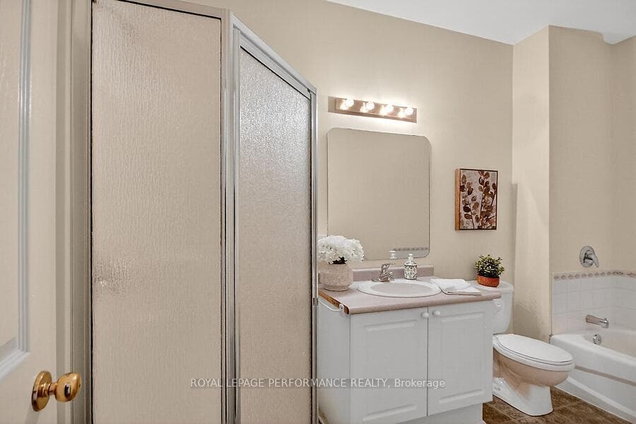 Primary Bedroom 4 Piece Washroom Ensuite