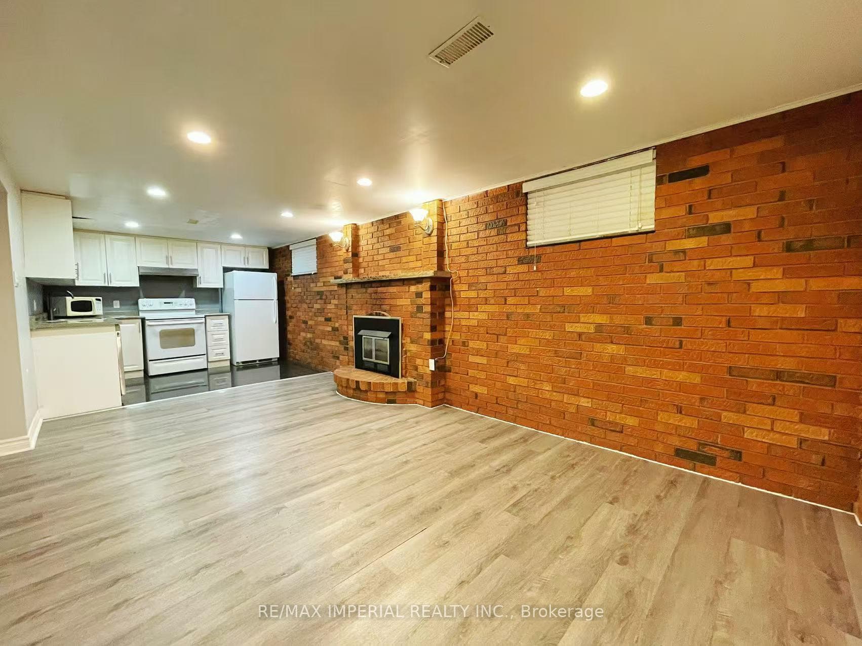 11 Queensbury Drive Unit Basement photo 6