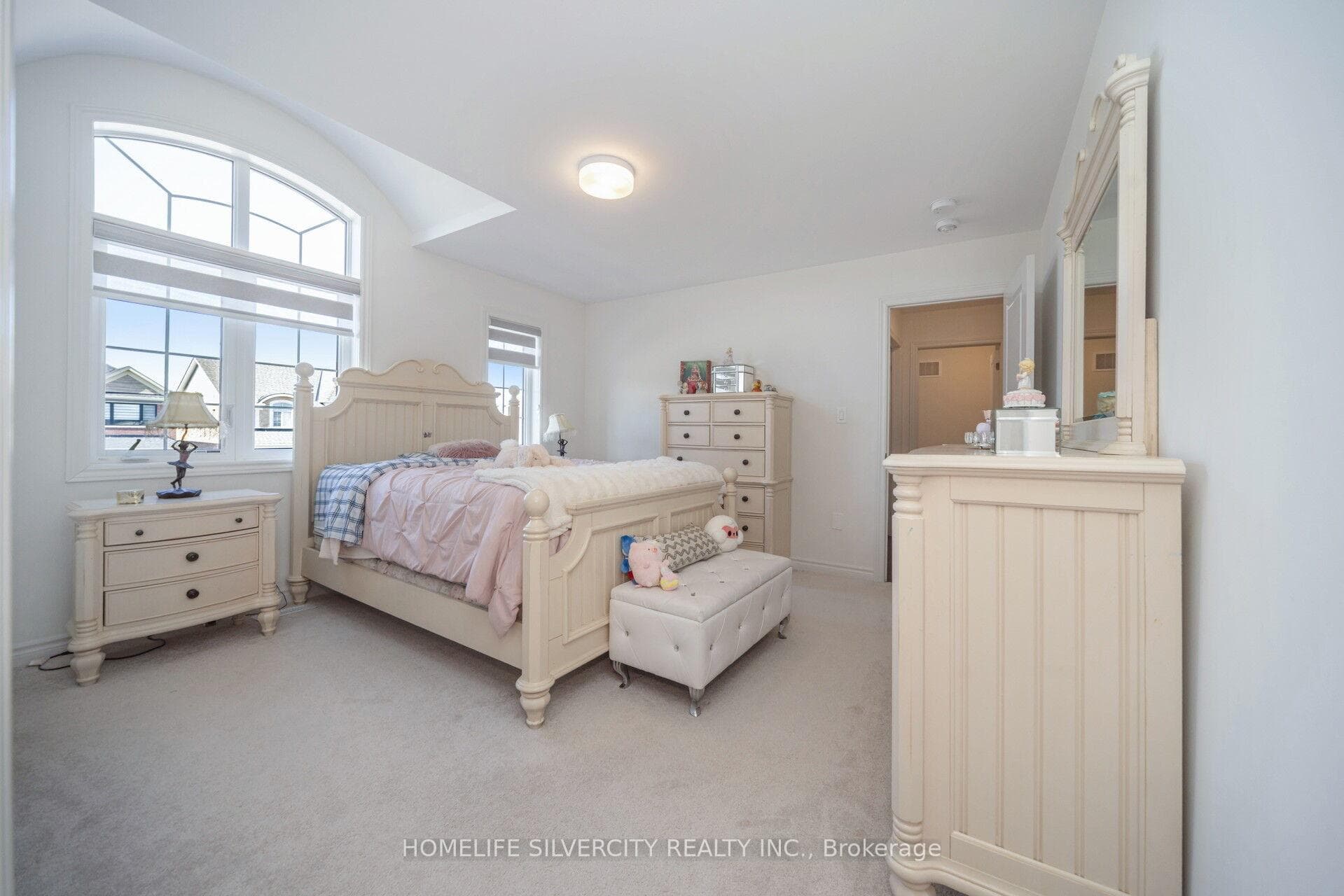 4 Sandhill Crescent photo 42