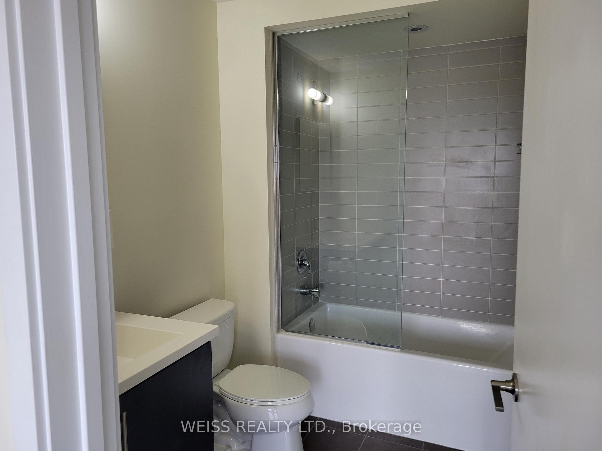 510 North Service Road Unit 18 photo 12