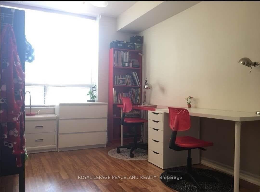 18 Sommerset Way Unit 218 photo 5