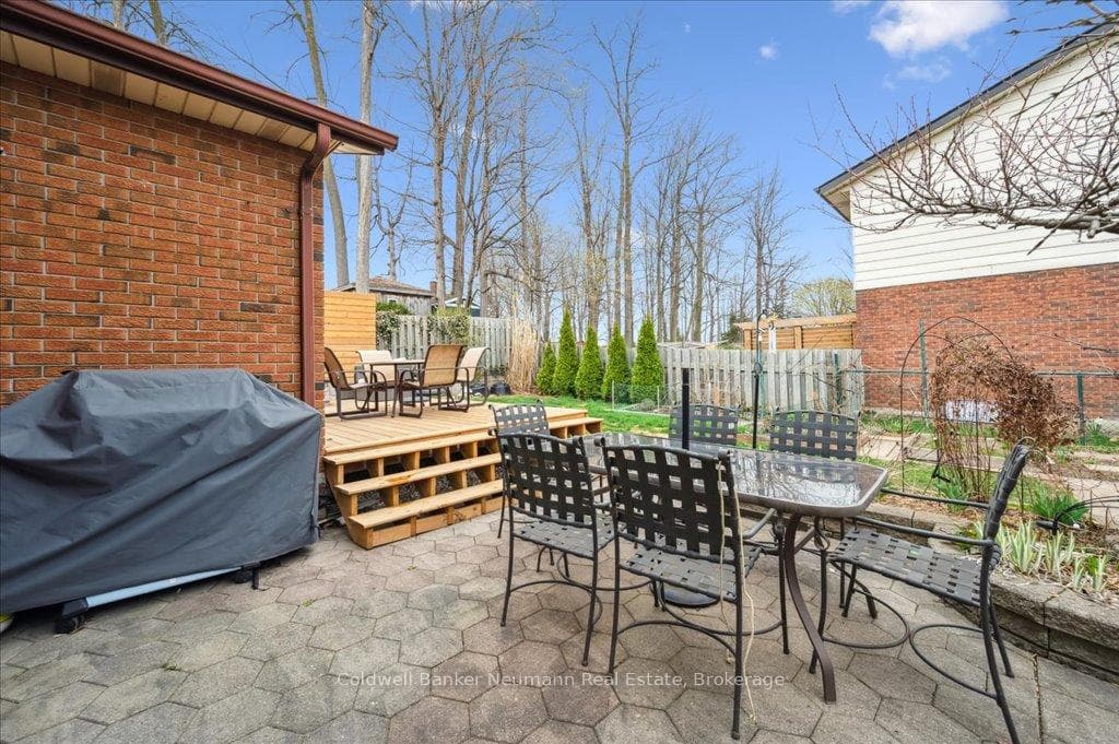180 Southwood Drive photo 32