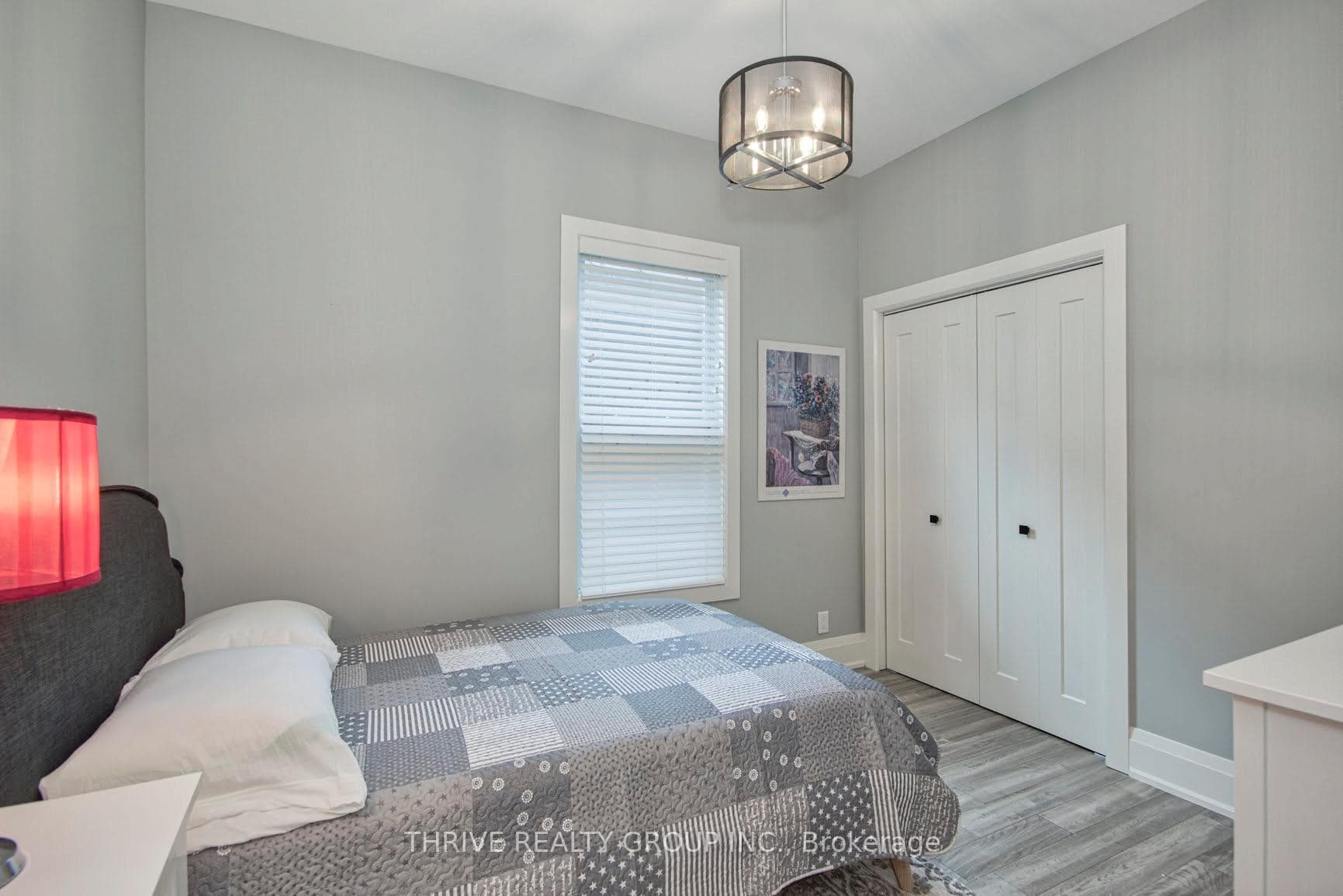 640 Princess Avenue photo 12