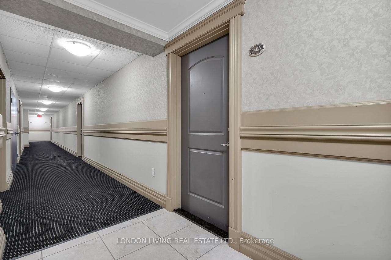 1030 Coronation Drive Unit 1405 photo 6