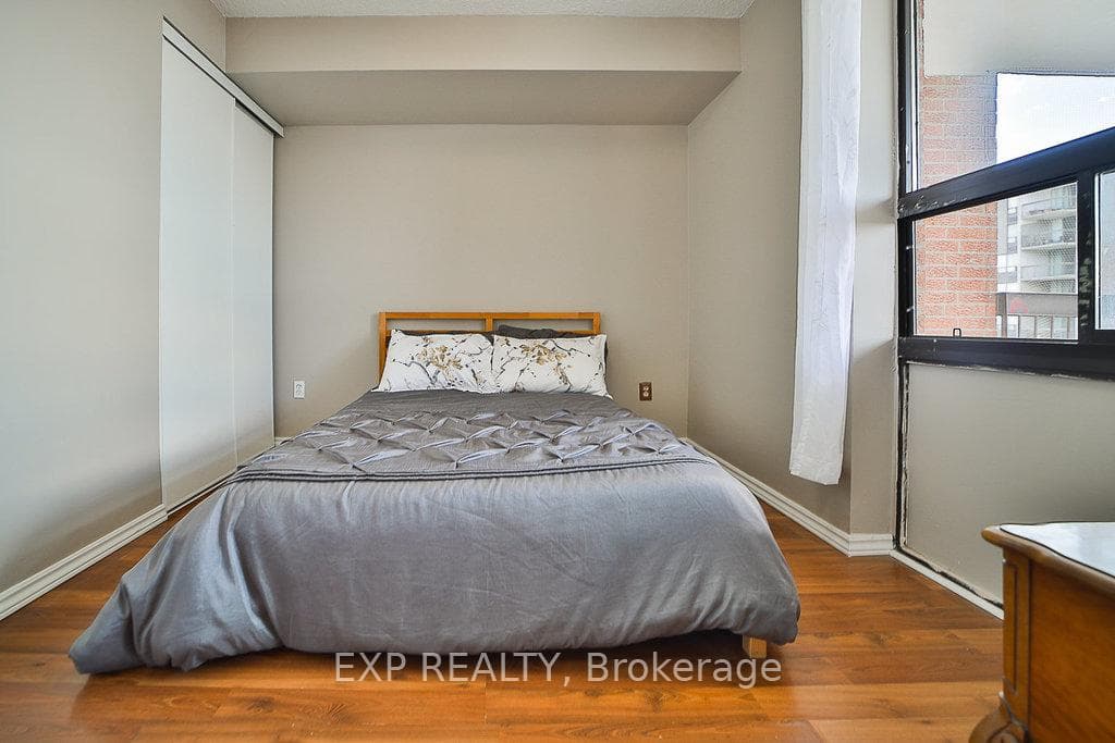 20 Mississauga Valley Boulevard Unit 1405 photo 11