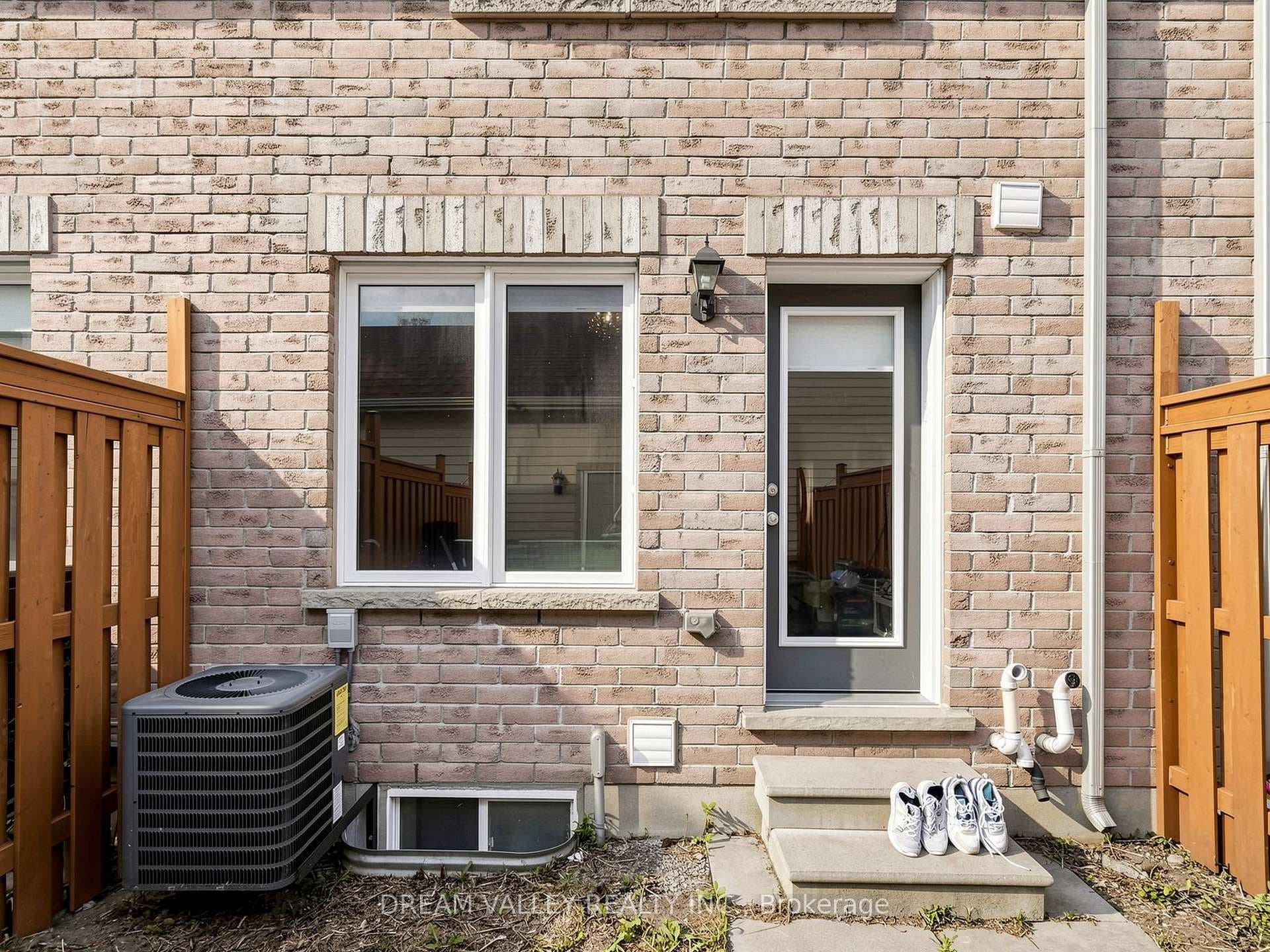 8 Zezel Way photo 29