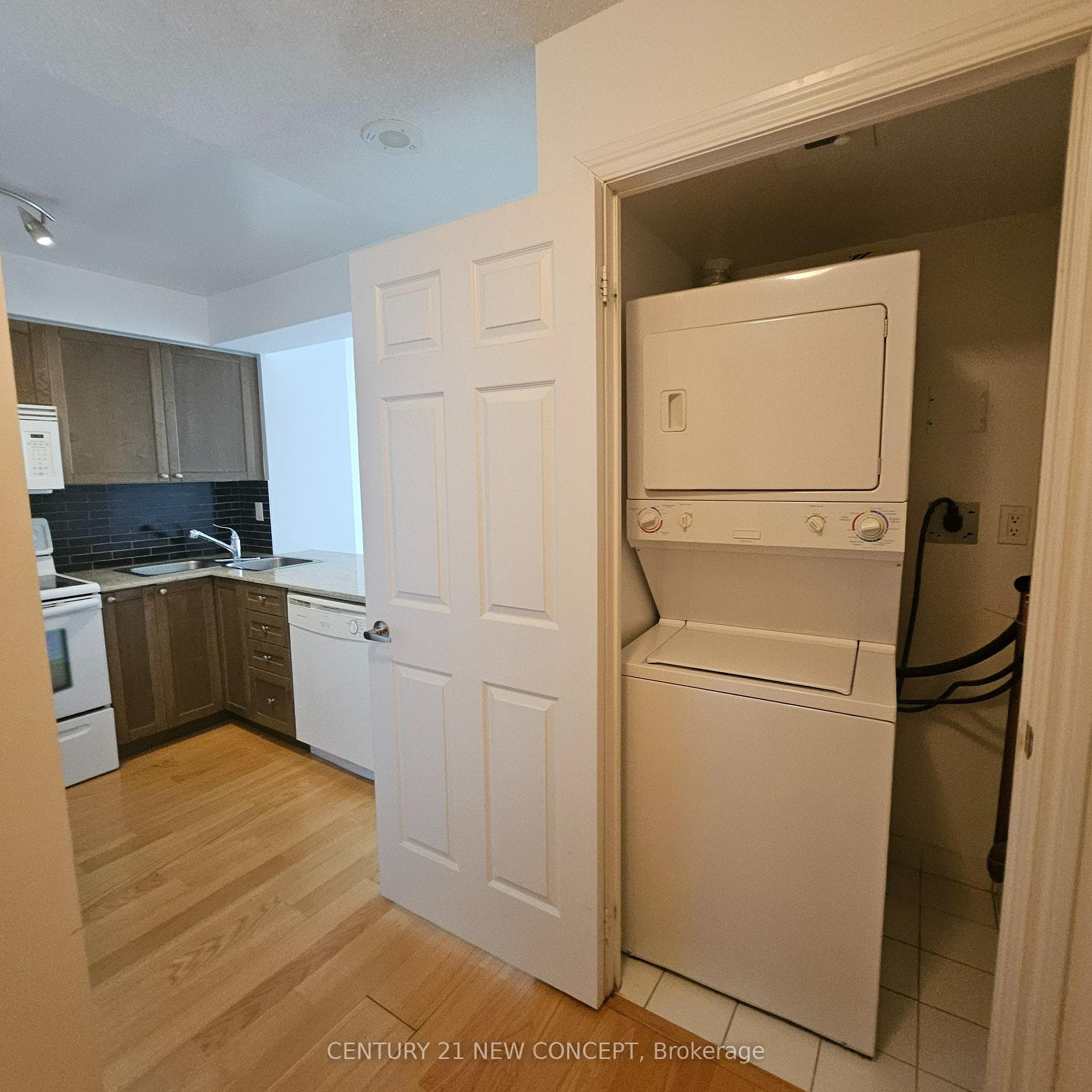763 Bay Street Unit 3013 photo 10
