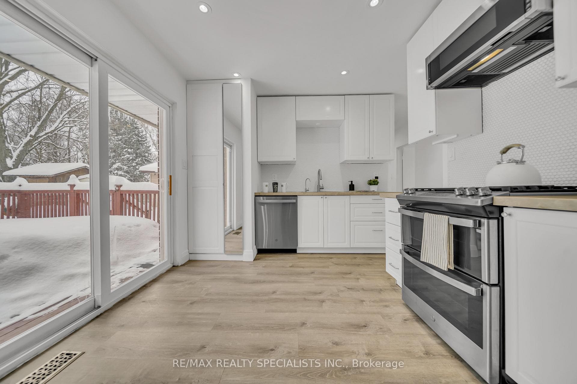 98 Ruskview Road photo 12