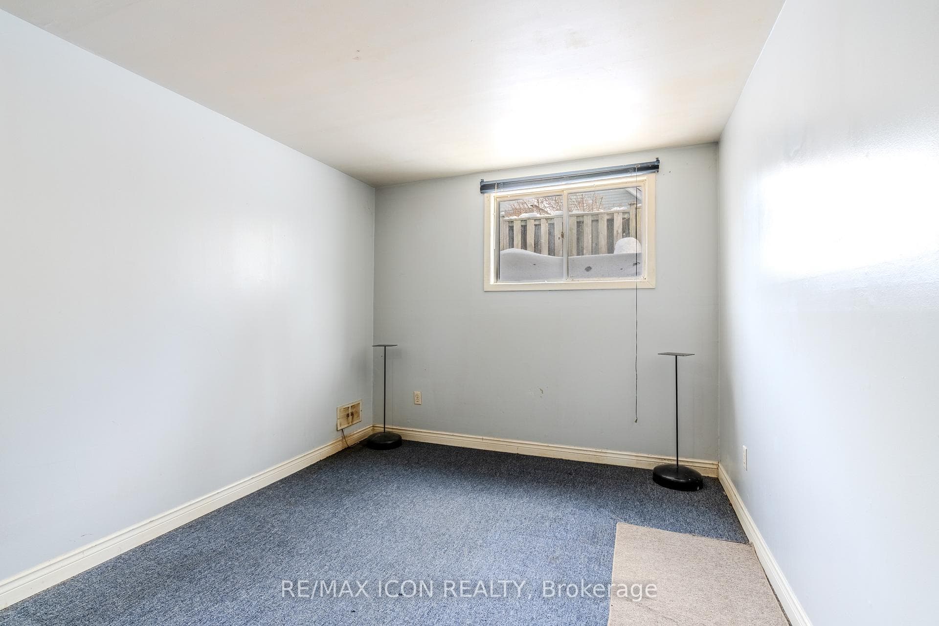 263 Fergus Avenue photo 28