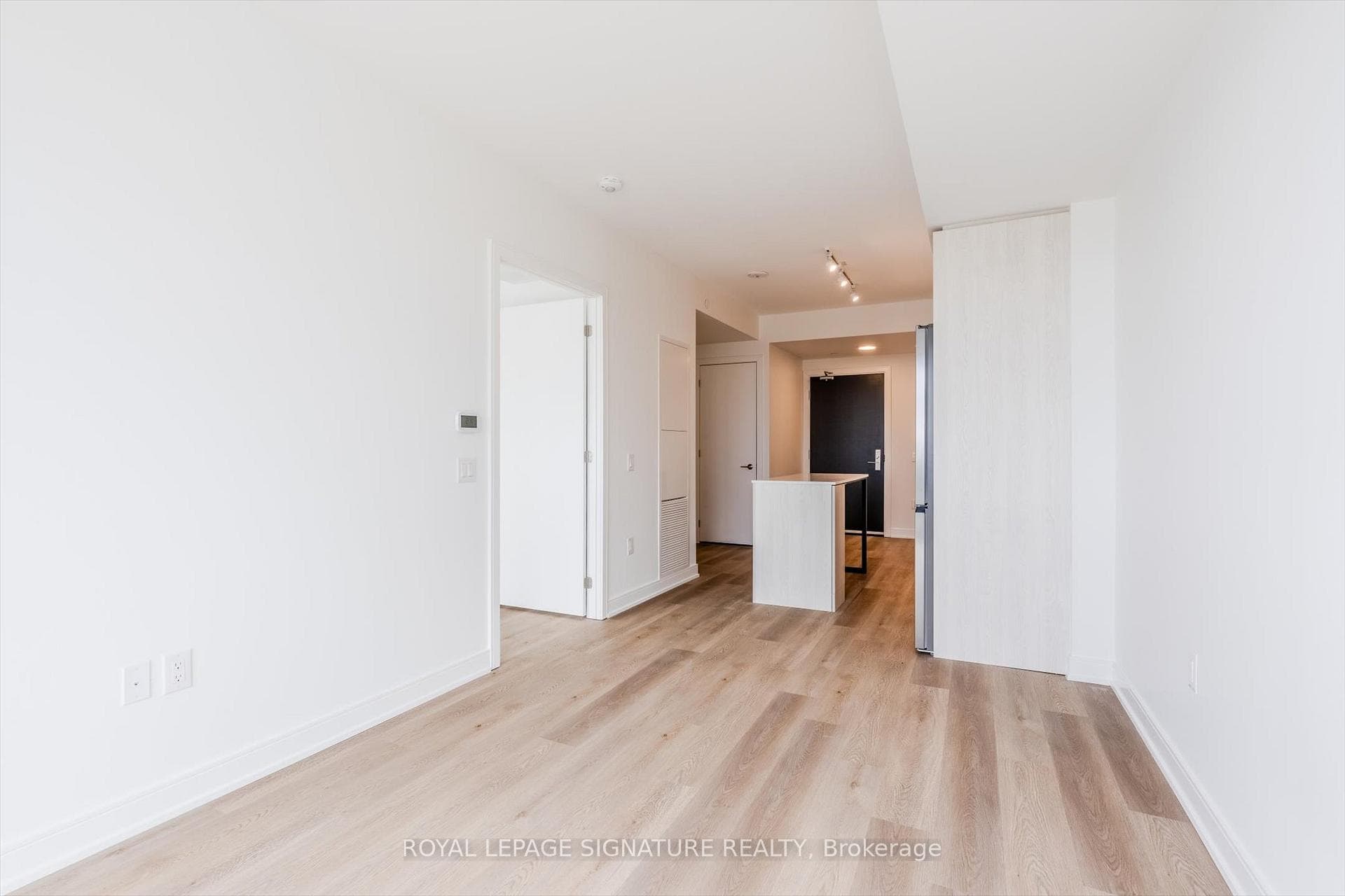 3009 Novar Road Unit 607 photo 11