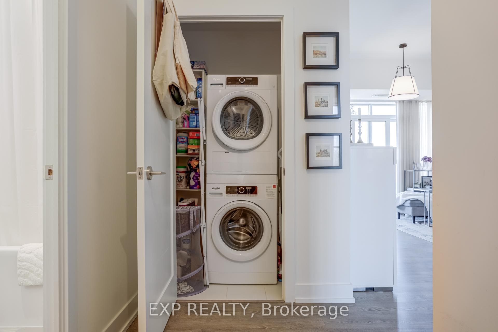 7 Mabelle Avenue Unit 3703 photo 22