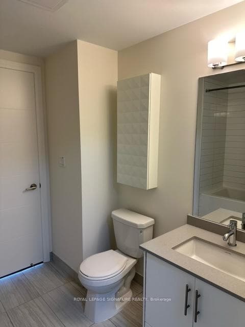 460 Adelaide Street Unit 1126 photo 10