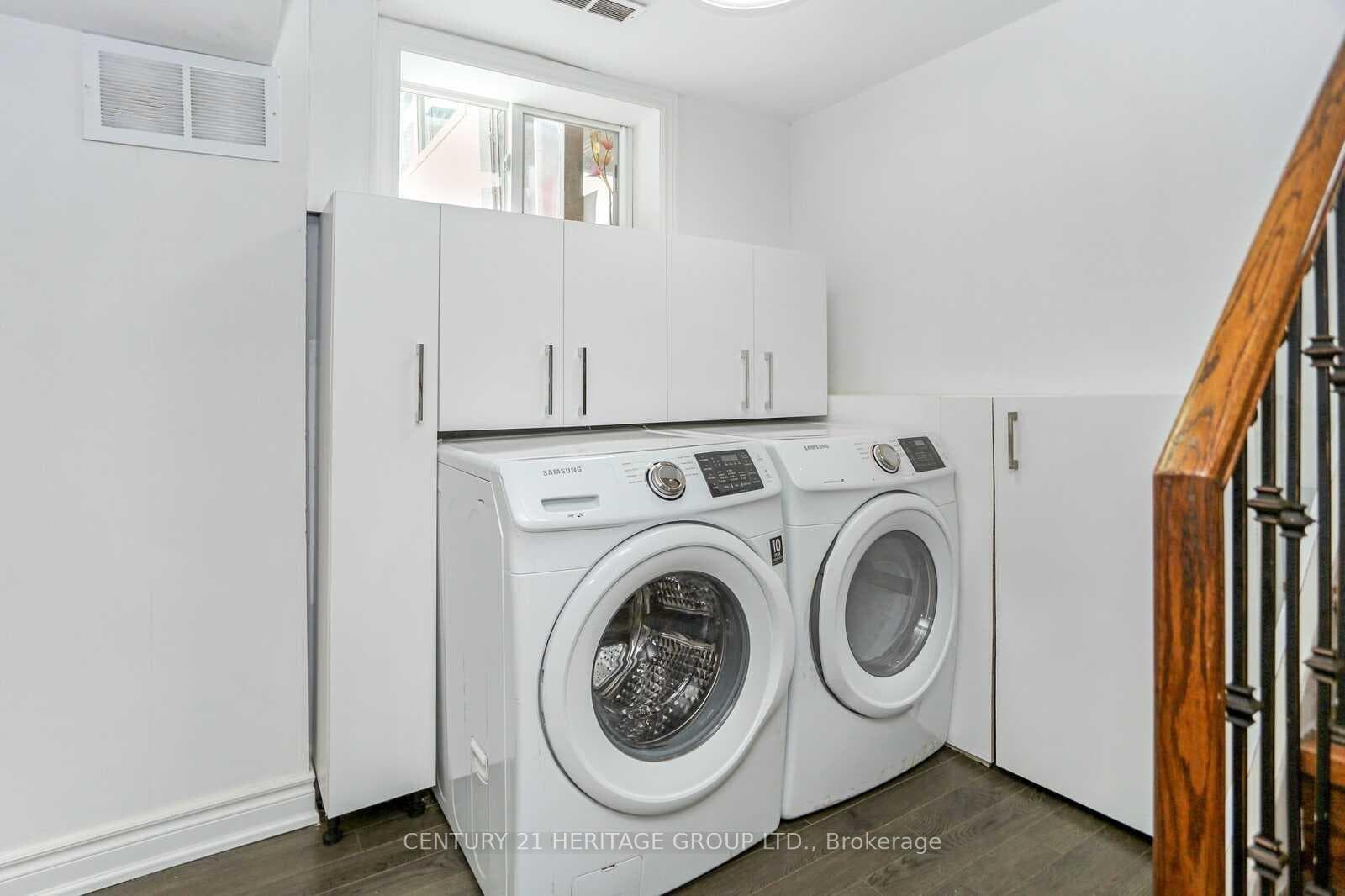 81 Aurora Heights Drive Unit Aurora photo 34