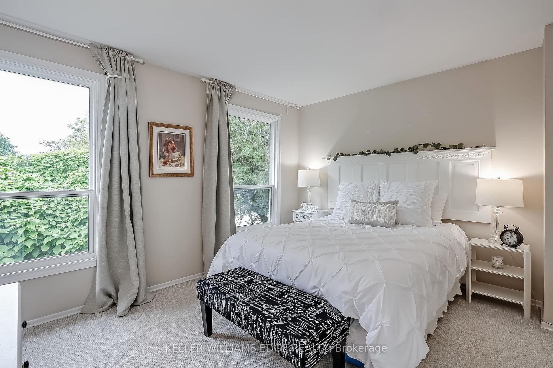 1519 Newlands Crescent photo 13