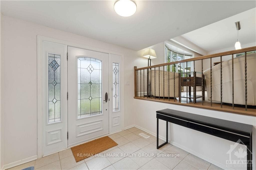 42 RIDGEBURN Gate photo 2