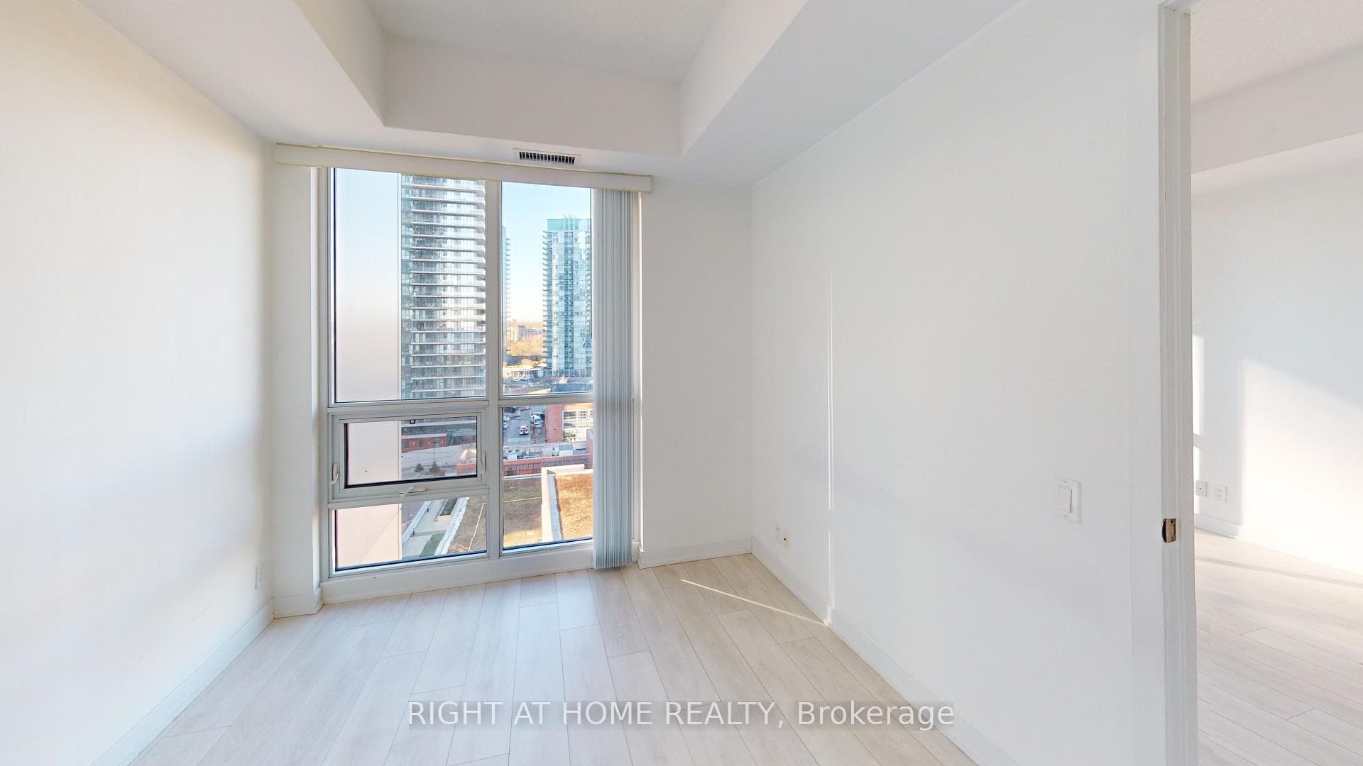 2200 Lake Shore Boulevard Unit 1505 photo 9
