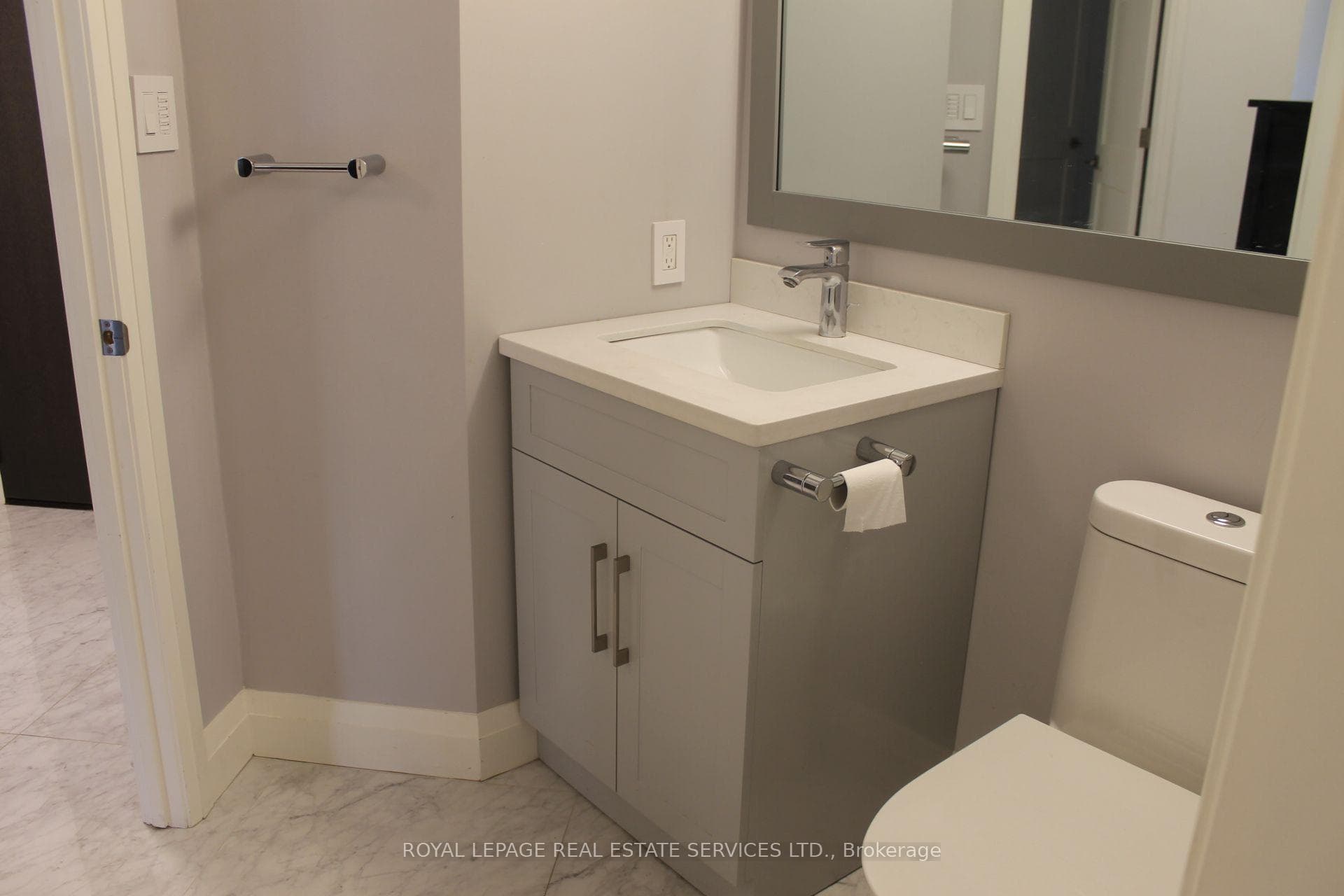 2269 Lake Shore Boulevard Unit 307 photo 16