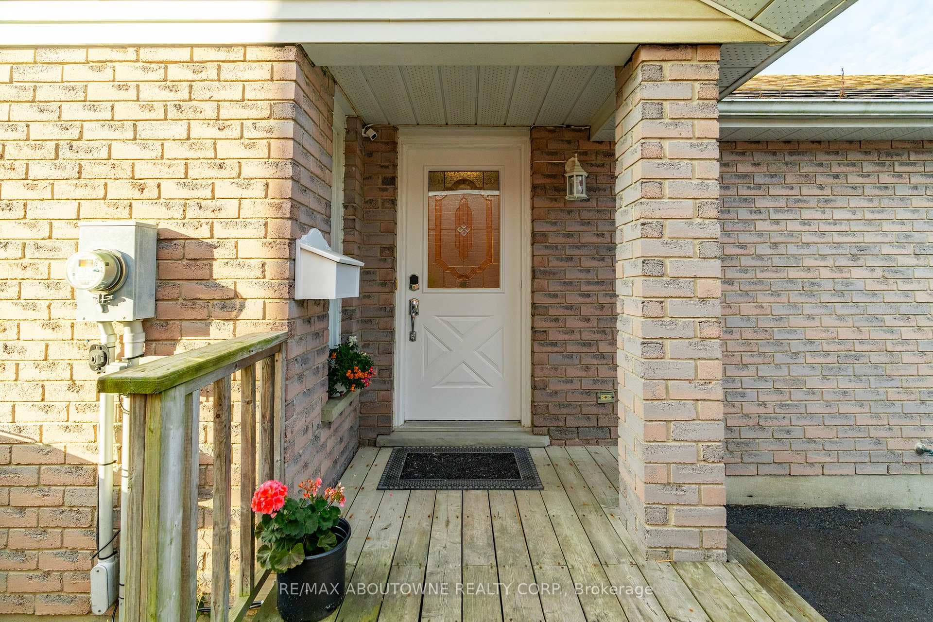 20 Moss Place photo 3