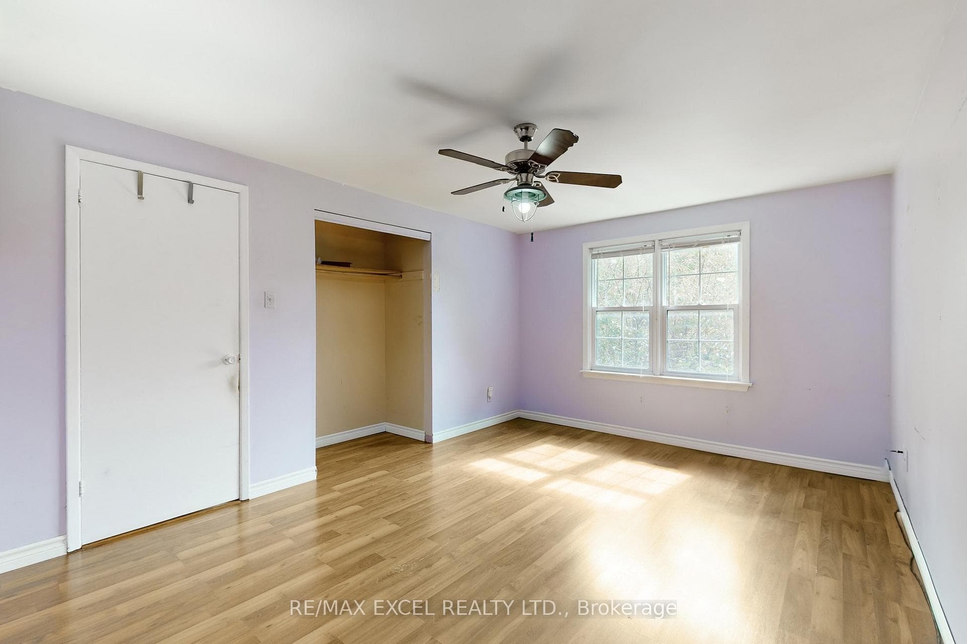 614 Village Parkway photo 19