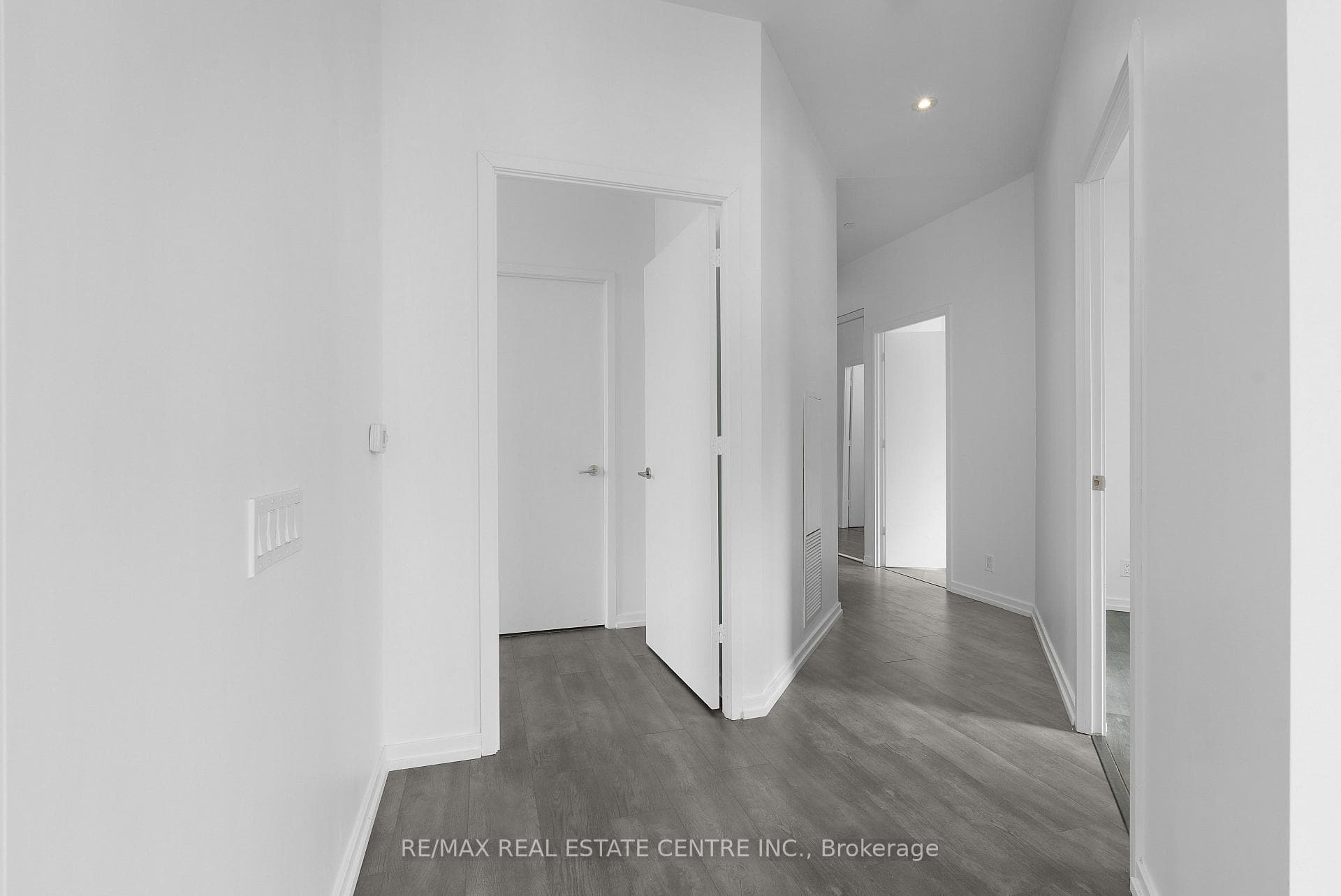1000 Portage Parkway Unit 310 photo 28