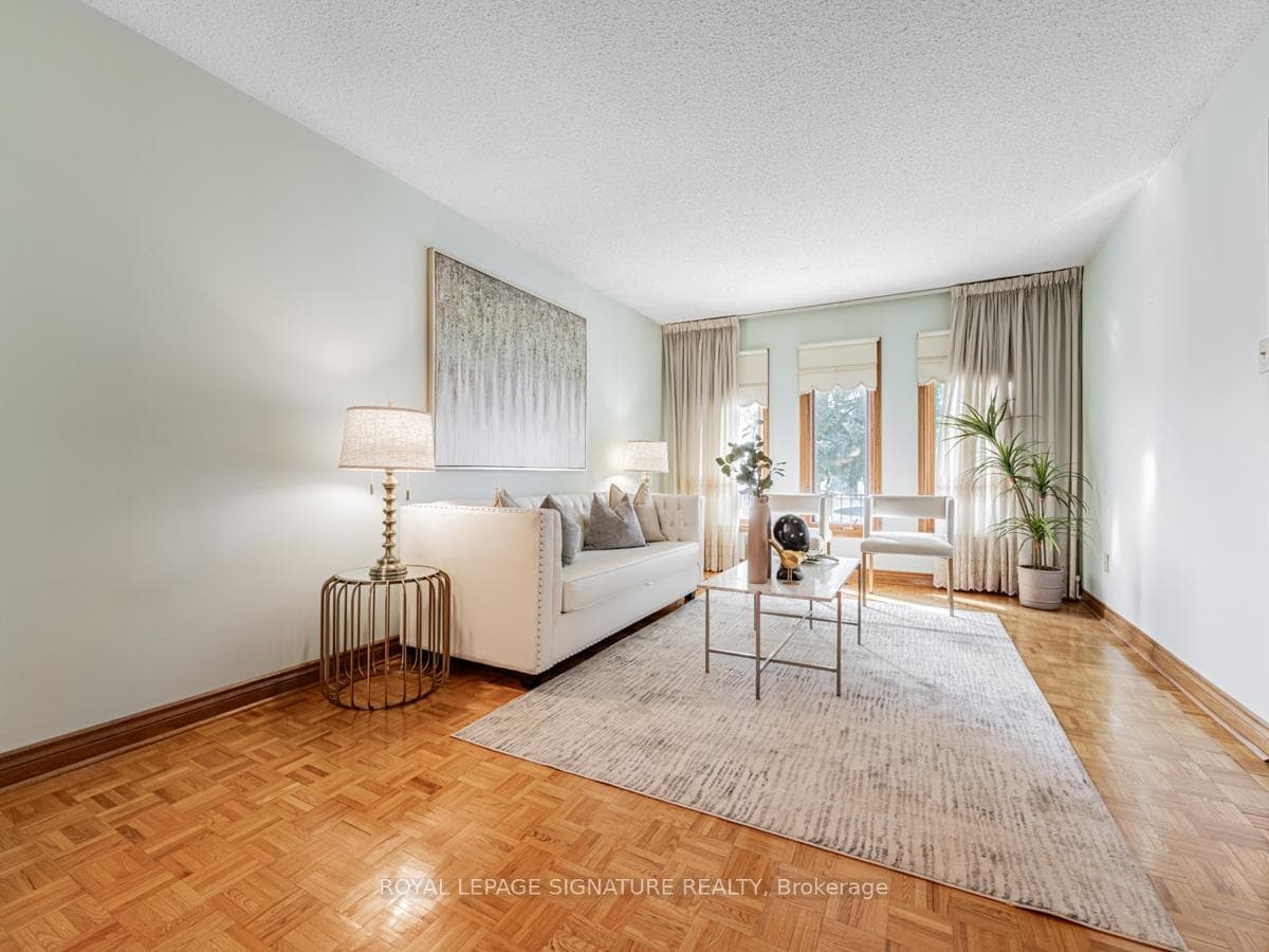 84 Jade Crescent photo 5