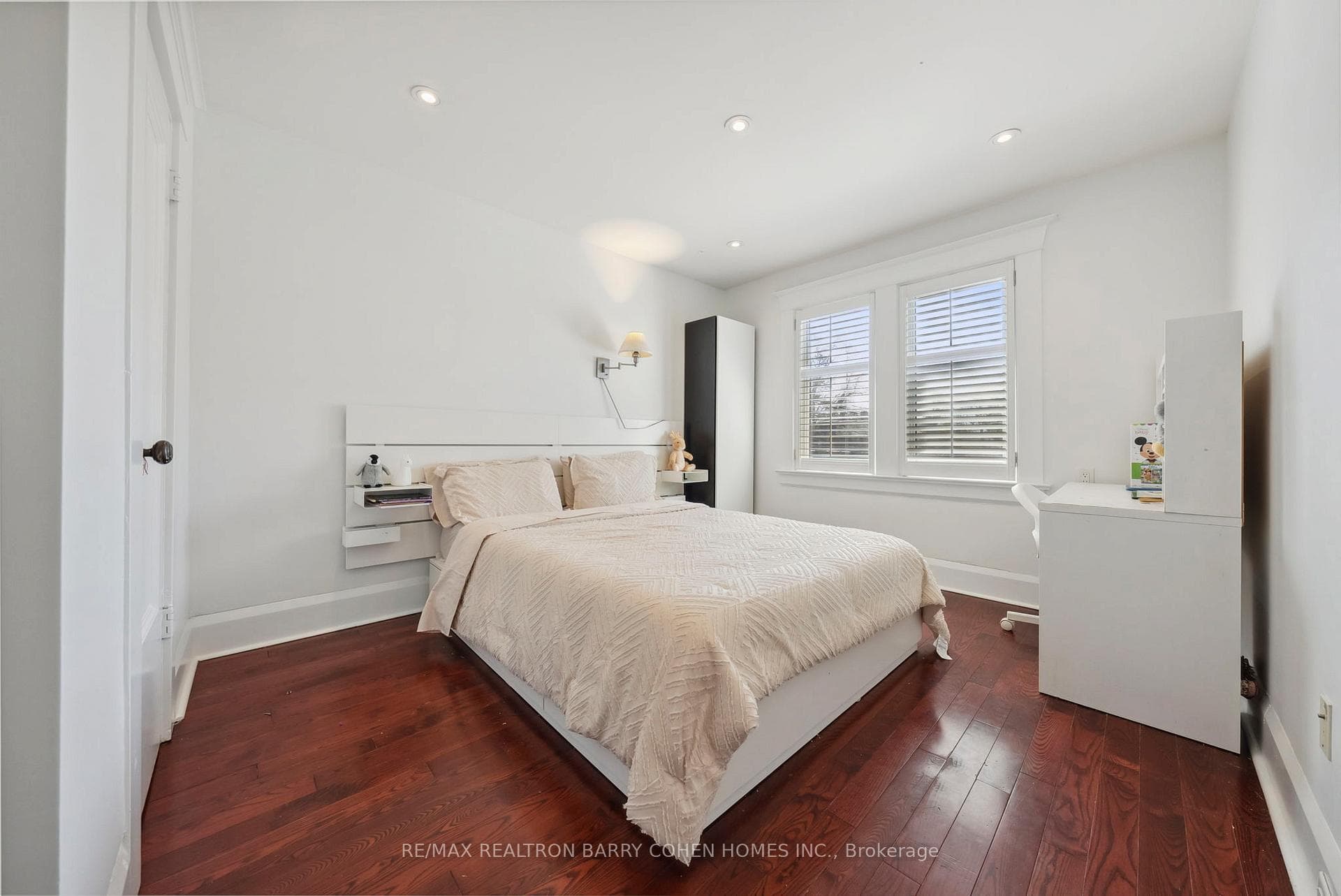 234 Heath Street photo 26