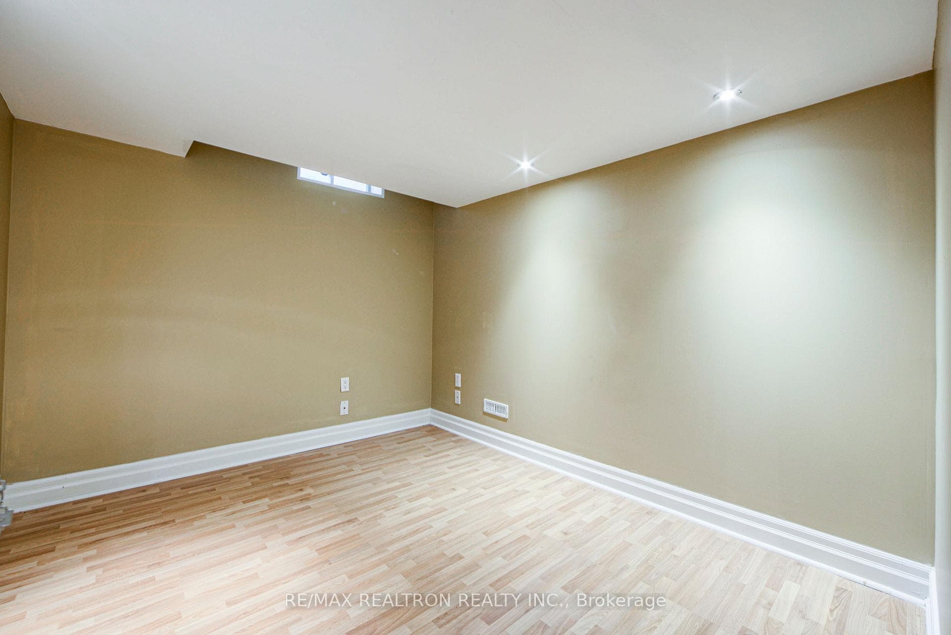 269 Treasure Road Unit BSMT photo 4