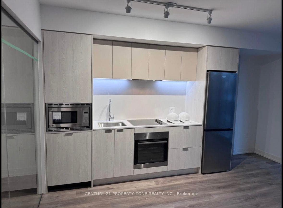 1 Jarvis Street Unit 723 photo 6