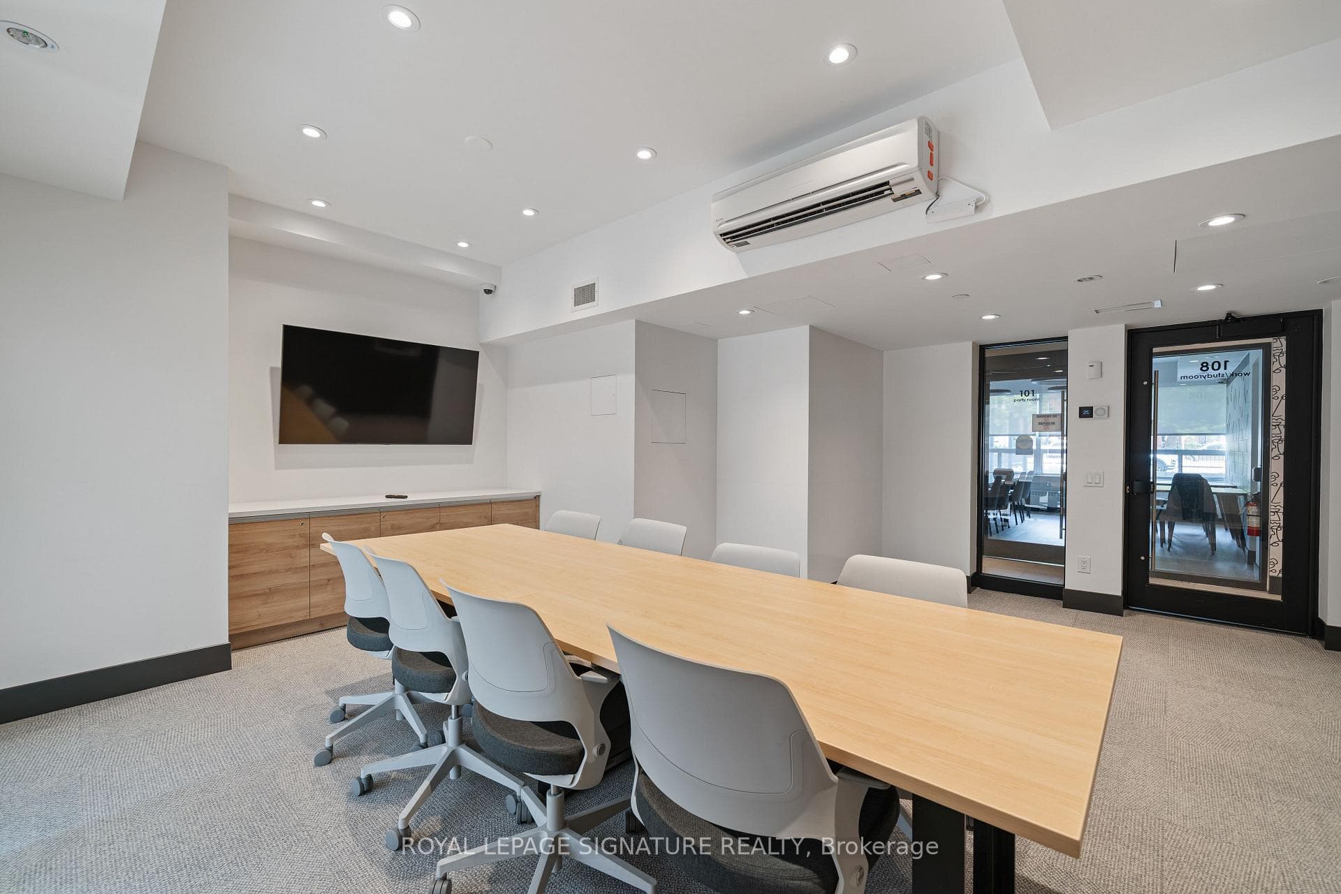 666 Spadina Avenue Unit 2501 photo 26