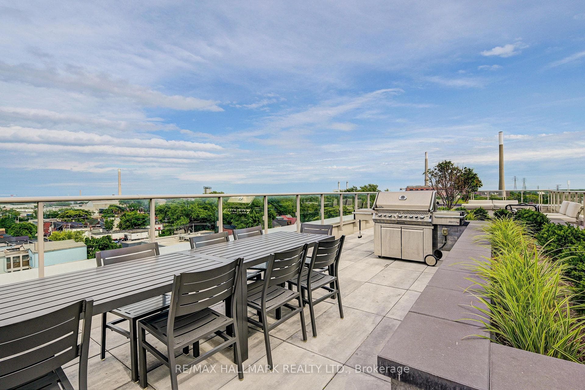 150 Logan Avenue Unit 221 photo 33