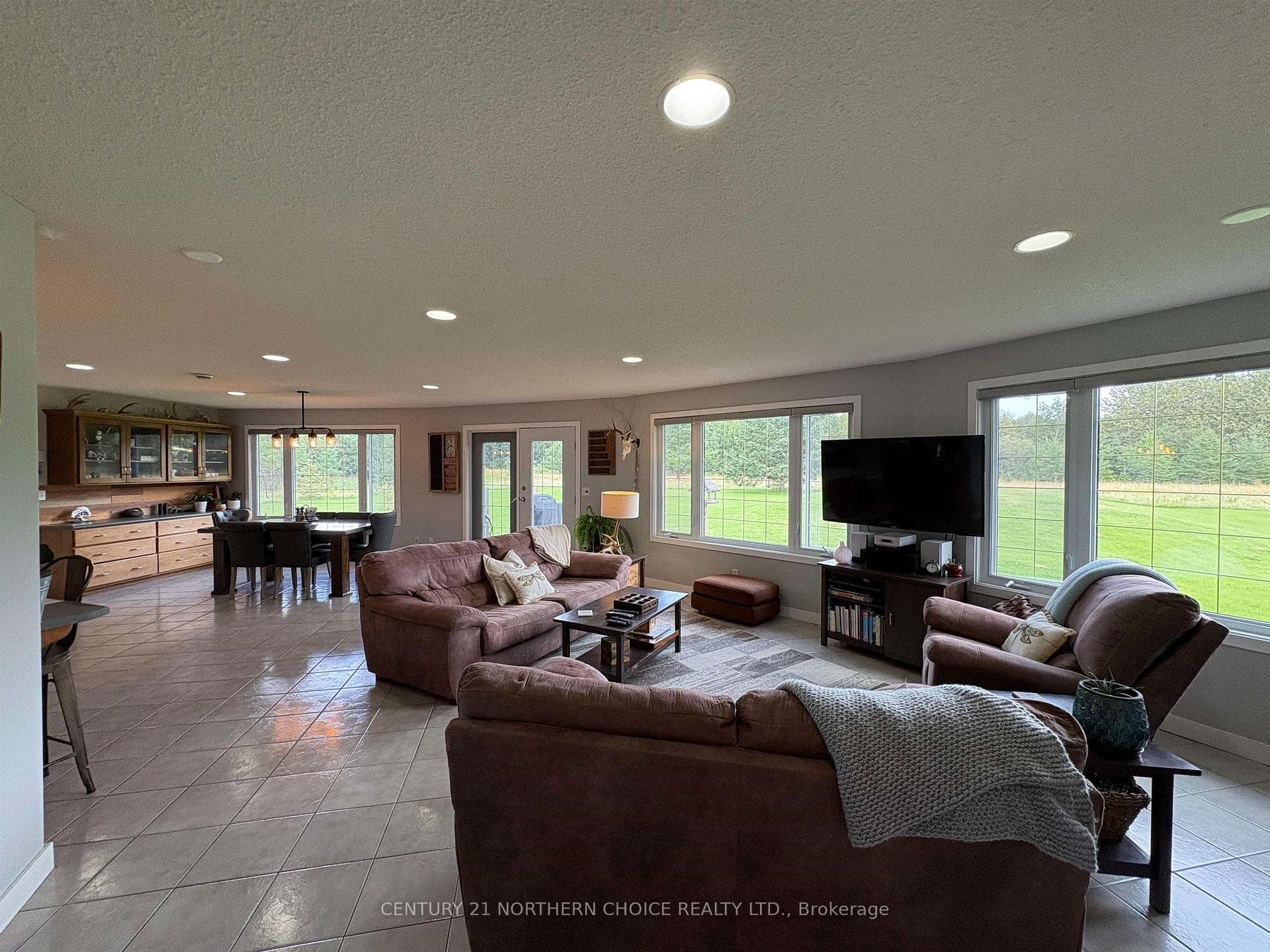 2250 Mutz Road photo 18