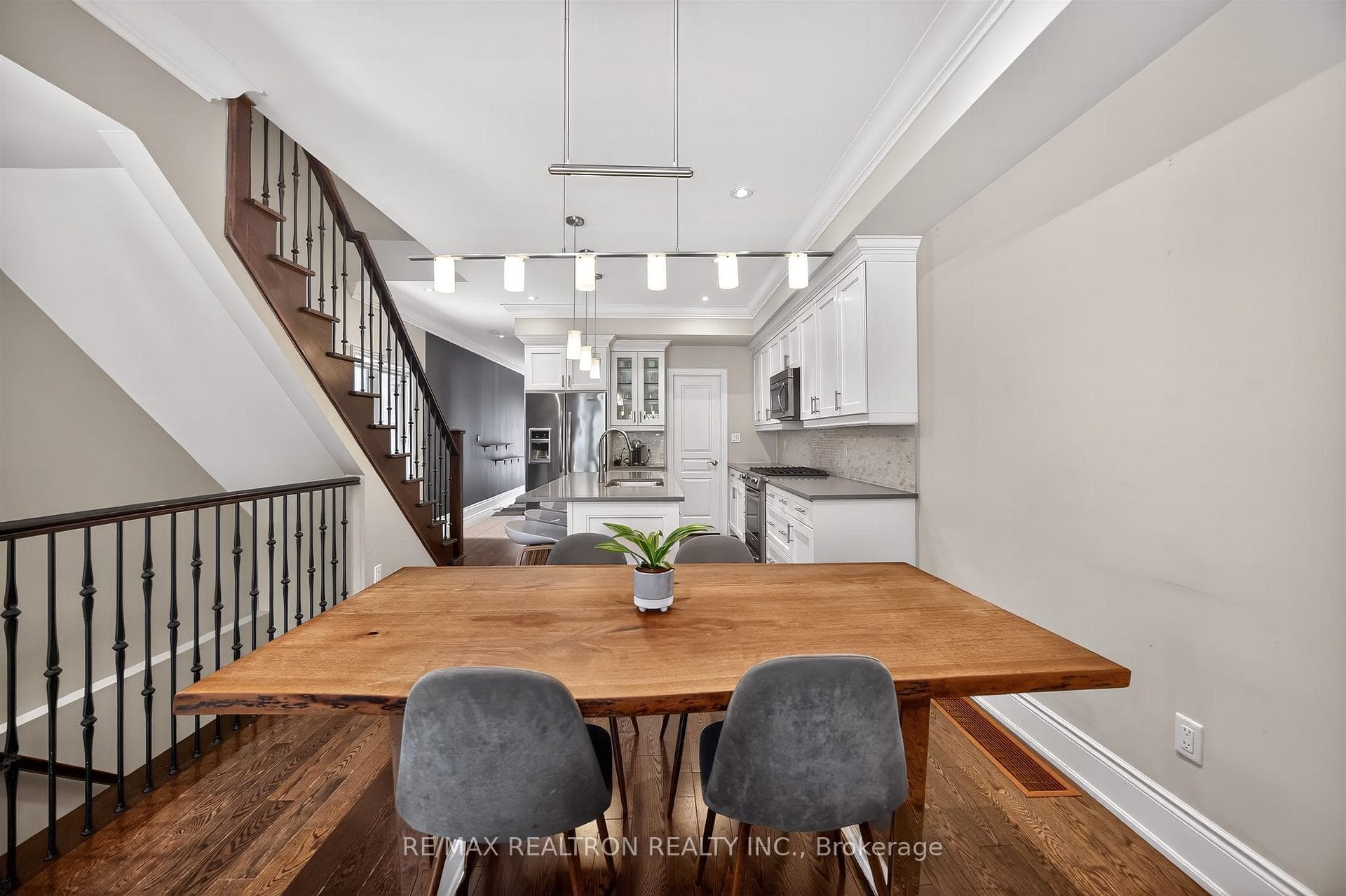 Dining Room W/Crown, High Ceilings, Pot Lights