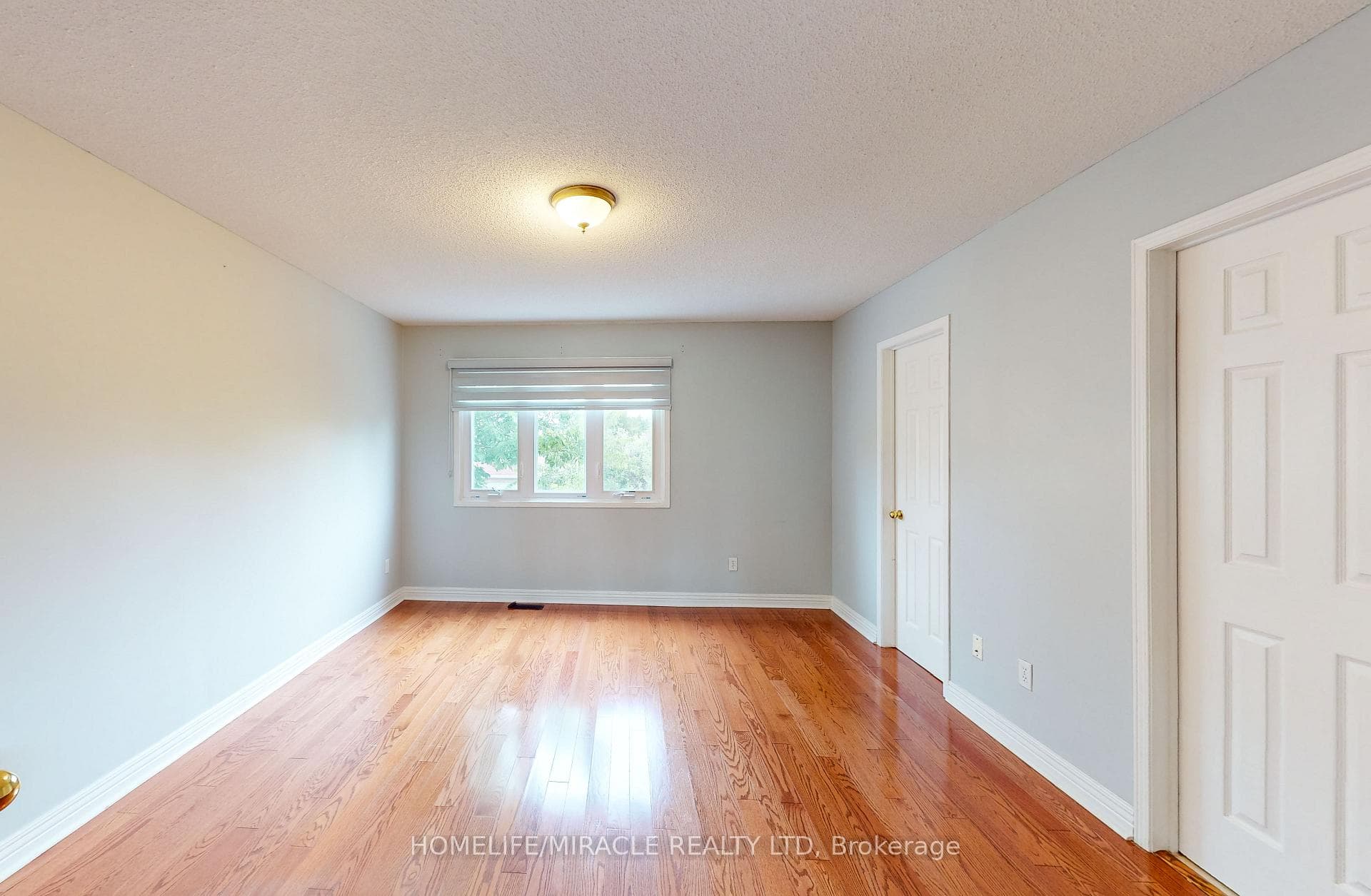 36 Mannel Crescent photo 22