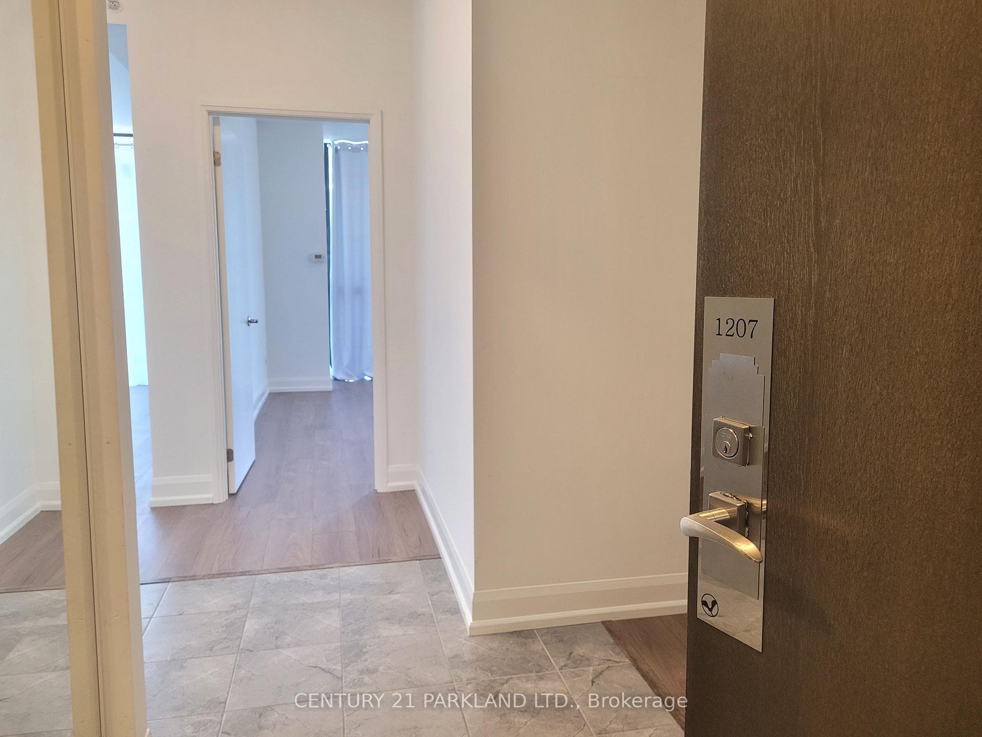 2910 Highway 7 Road Unit 1207 photo 2