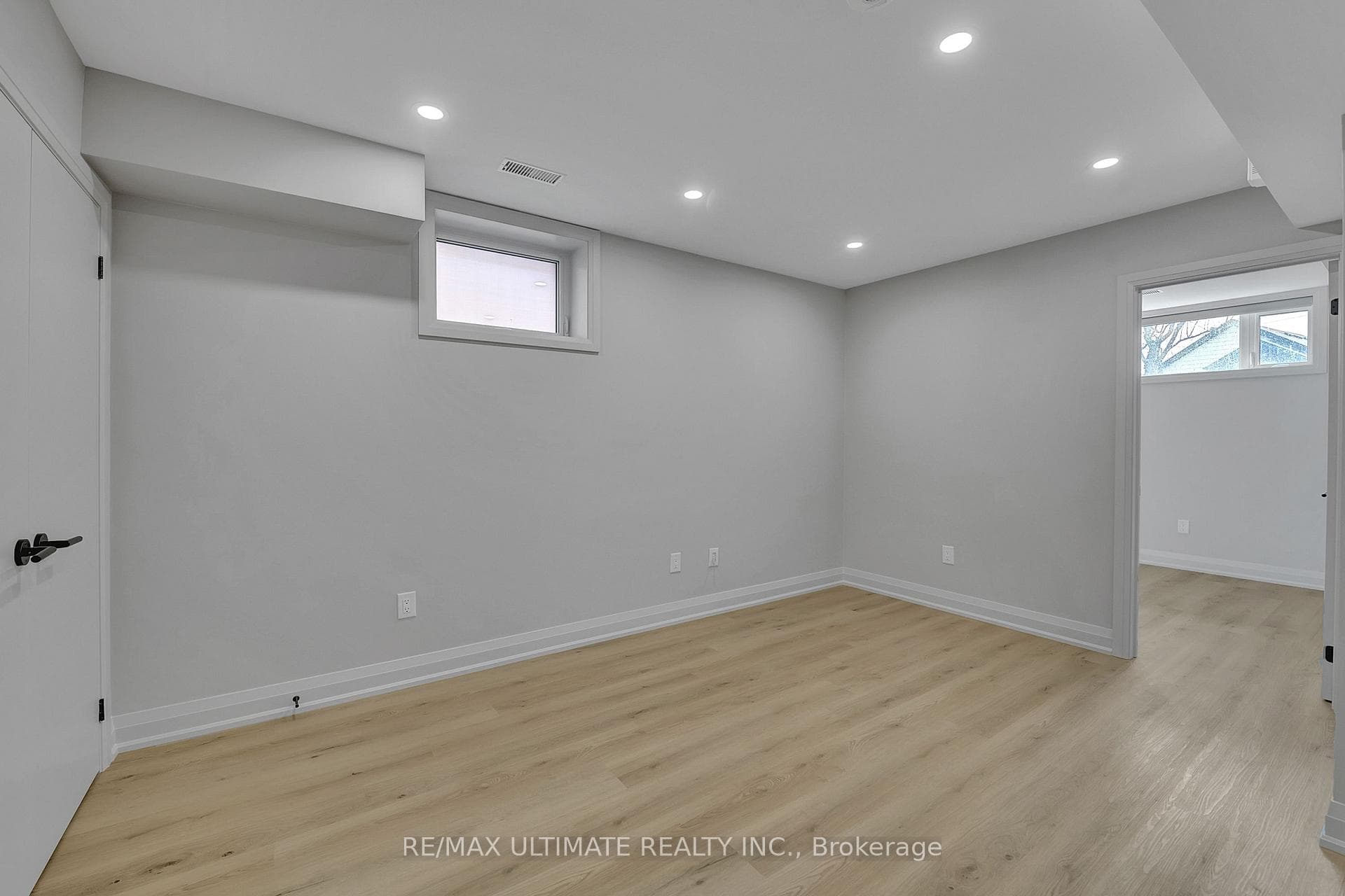 1204 Roselawn Avenue Unit Bsmt photo 8