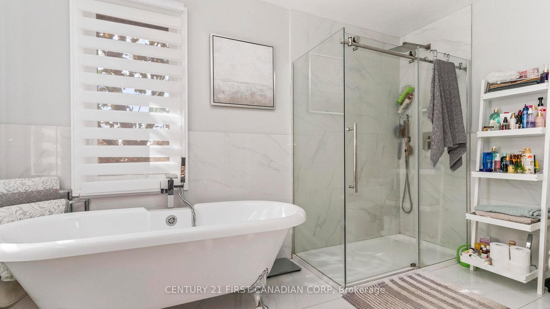 35 Hummingbird Crescent photo 32
