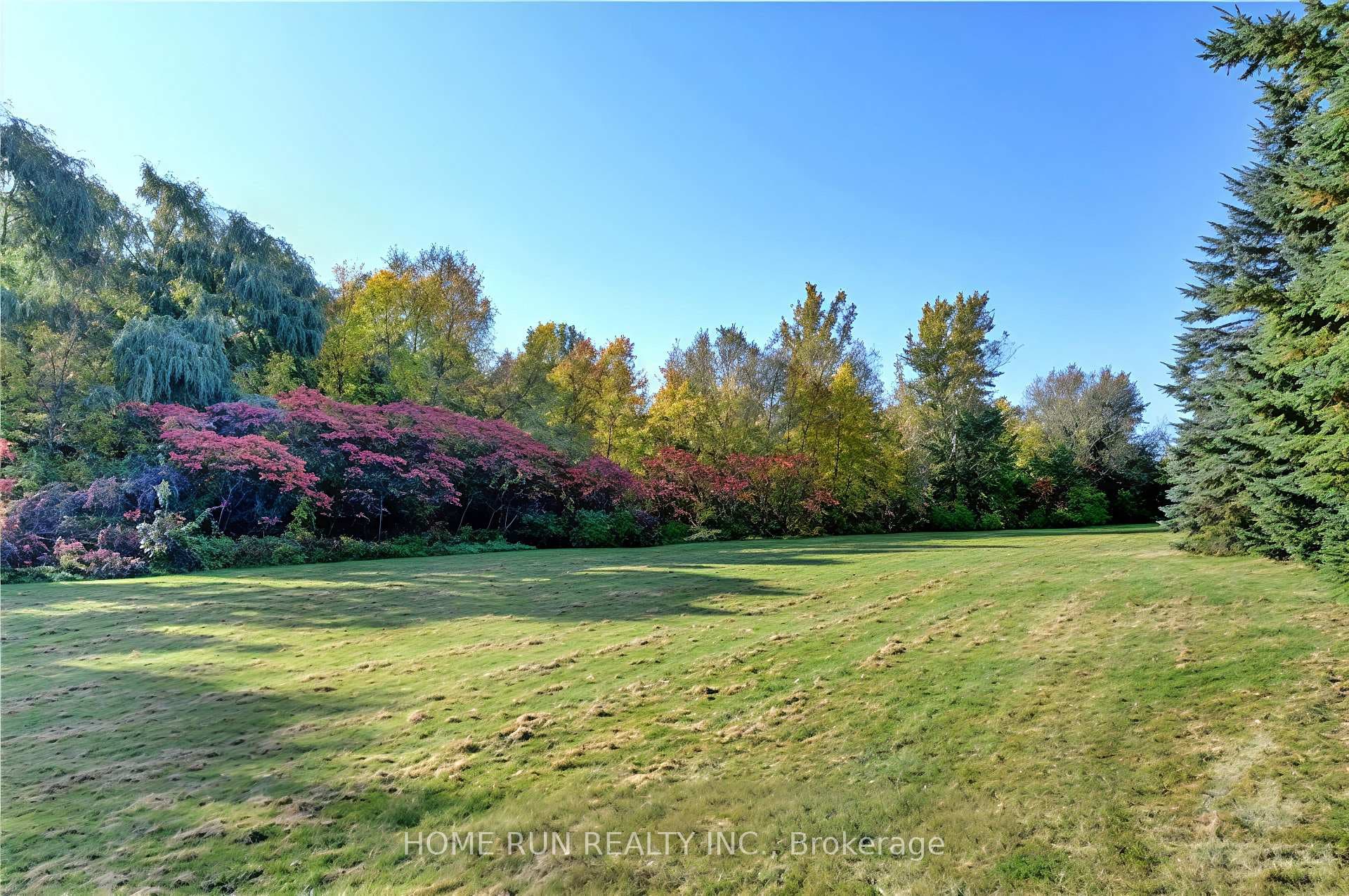 129 Hearst Way photo 4