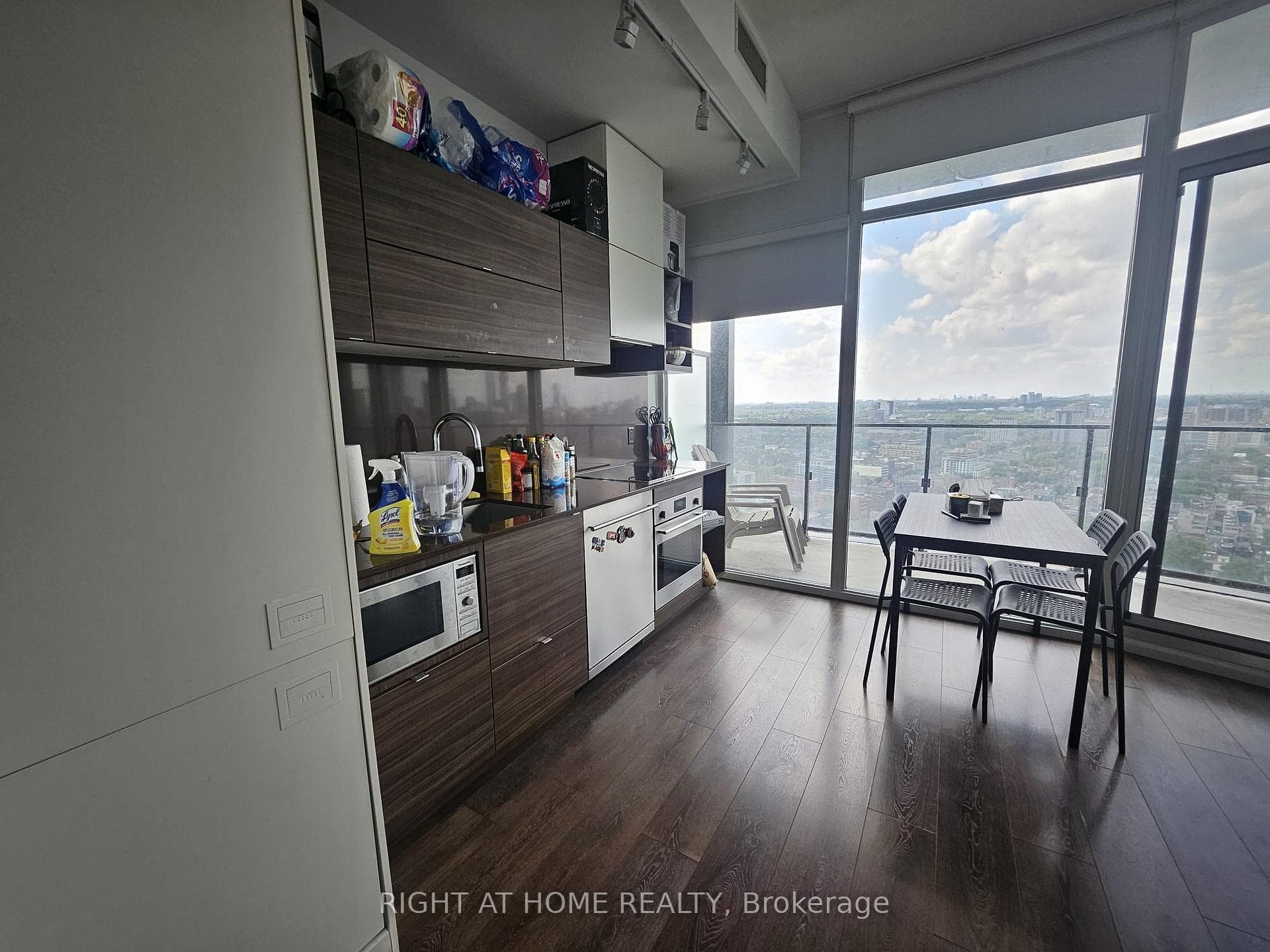 125 Peter Street Unit 3505 photo 3
