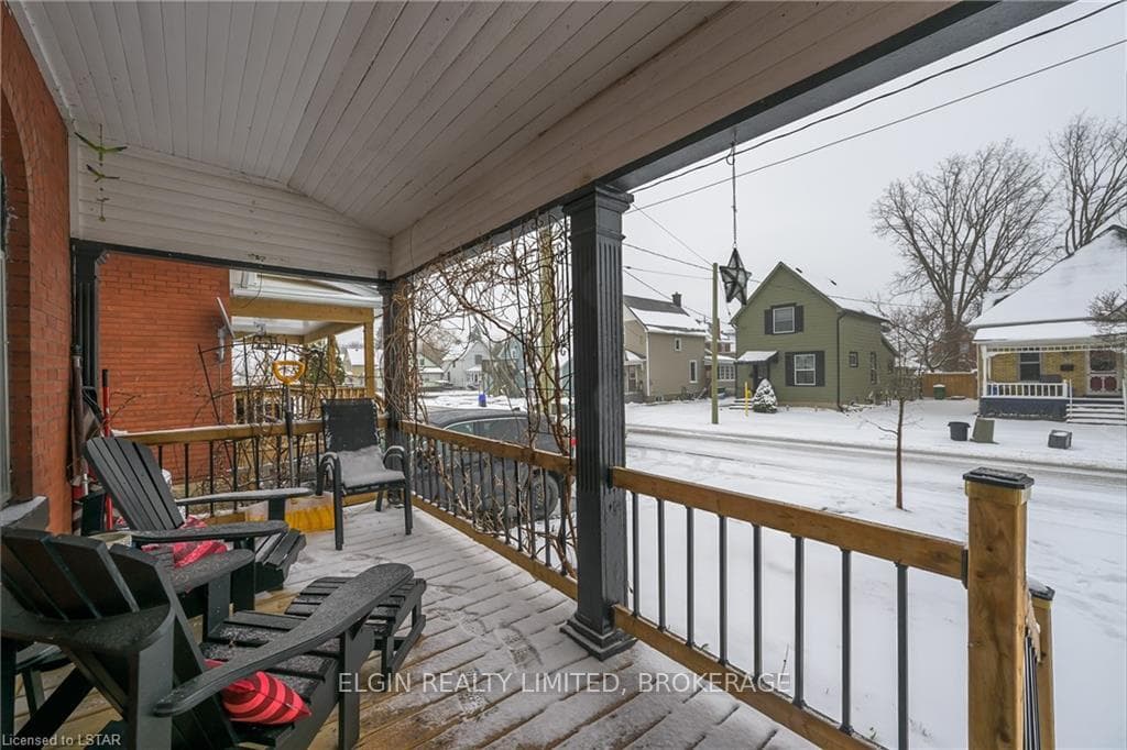 54 MYRTLE Street photo 4