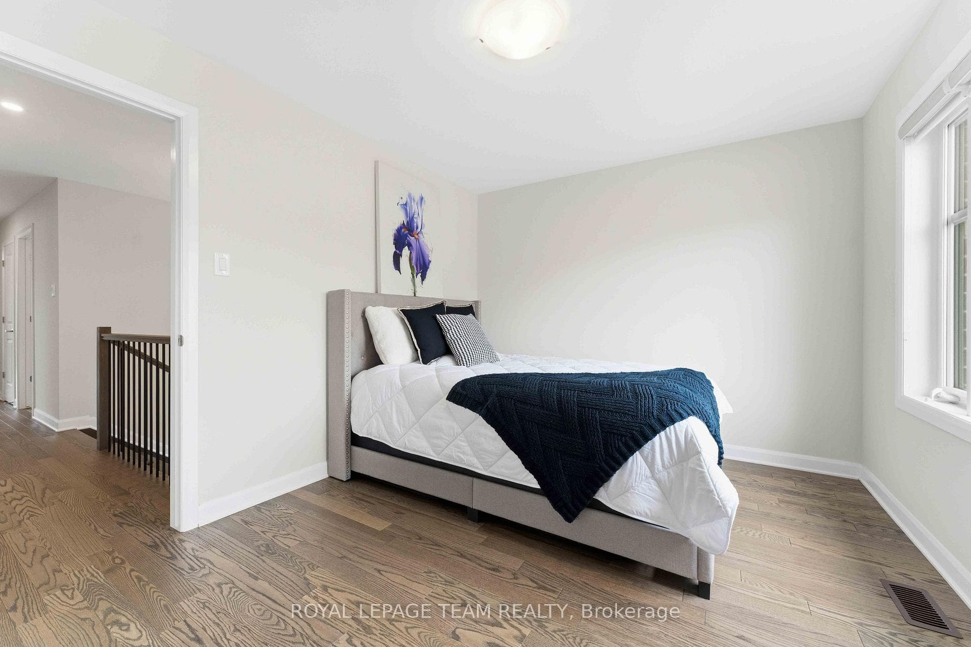 332 Elsie Macgill Walk photo 33