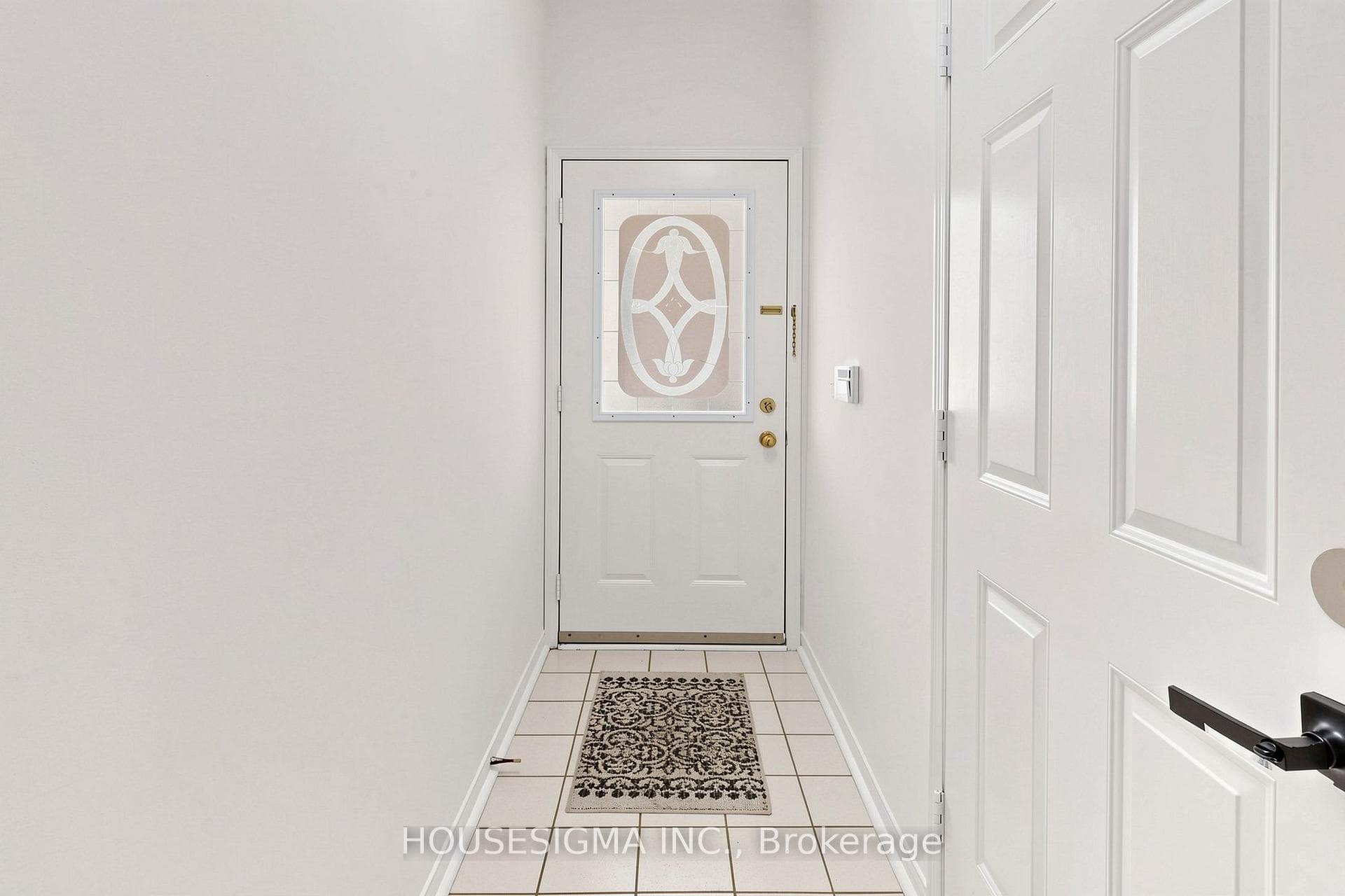 83 Mondeo Drive Unit 220 photo 4