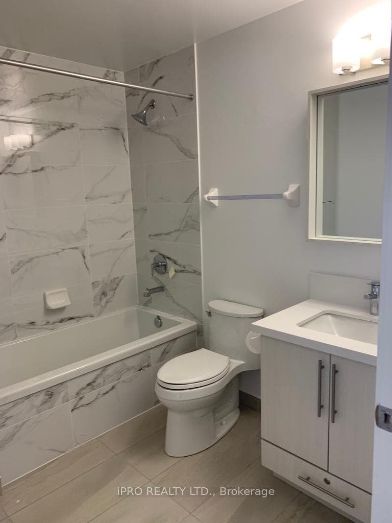 4699 Glen Erin Drive Unit 1806 photo 7