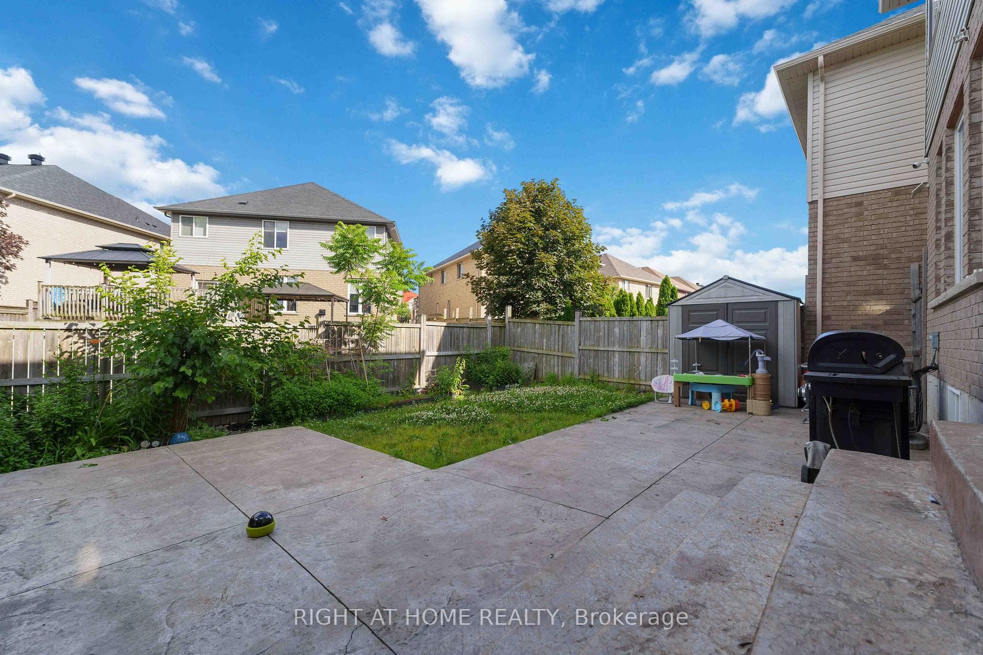 212 Chartwell Circle photo 22