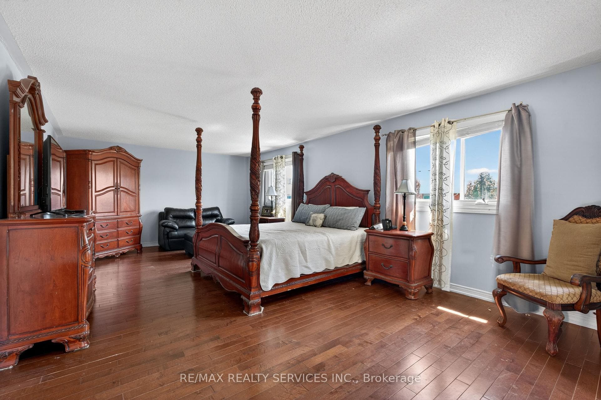2069 Schoolmaster Circle photo 36