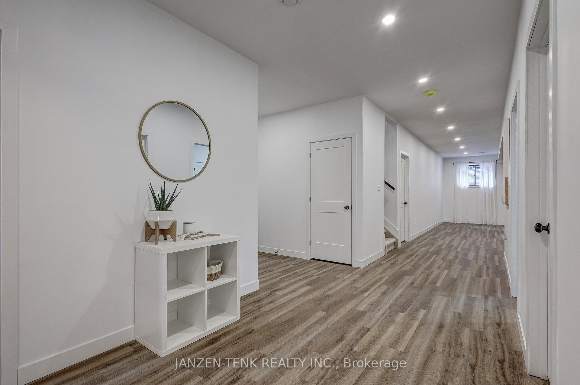 9233 Richmond Road photo 23