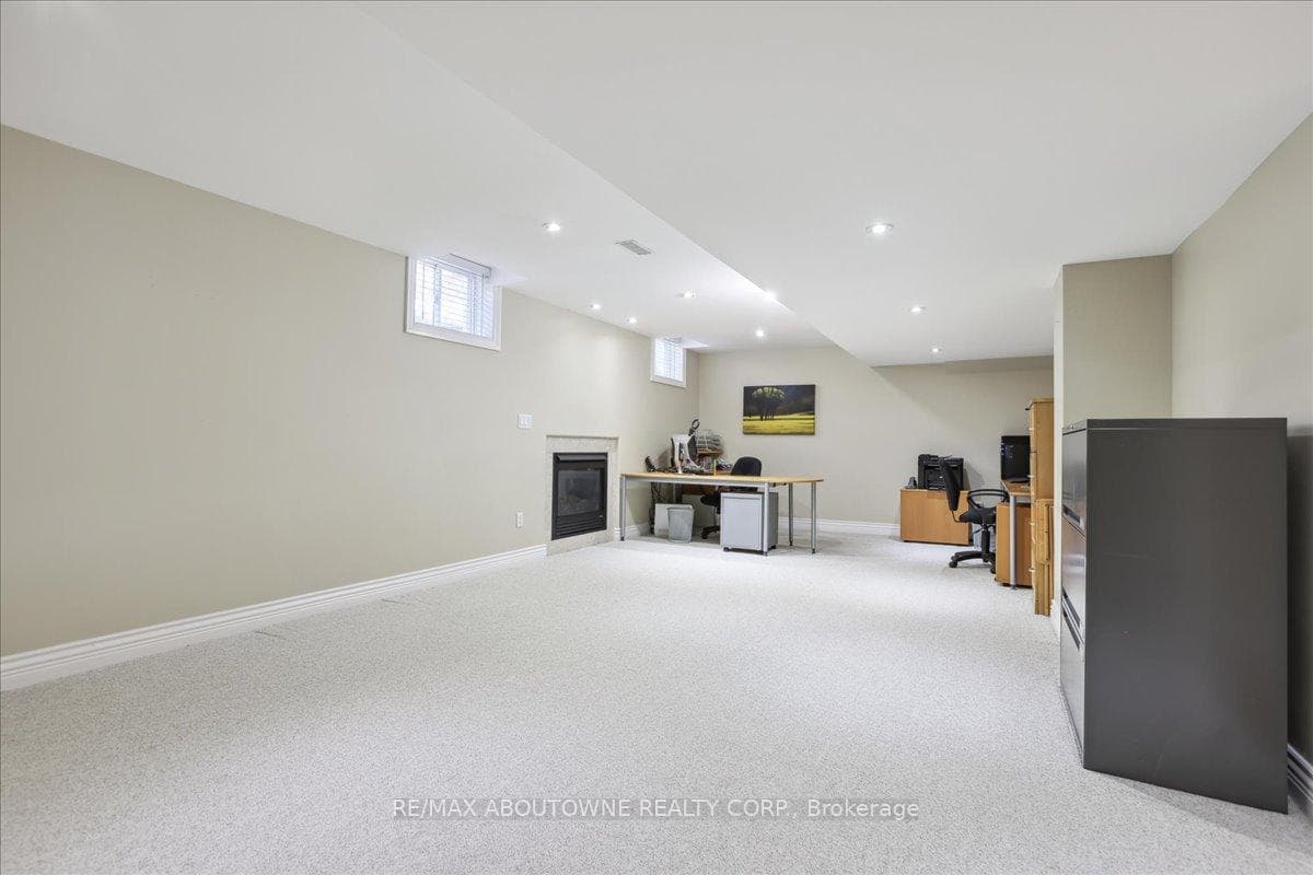 2238 Canonridge Circle photo 29