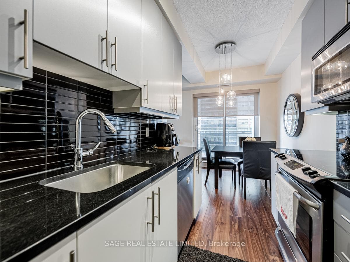 83 Redpath Avenue Unit 507 photo 7