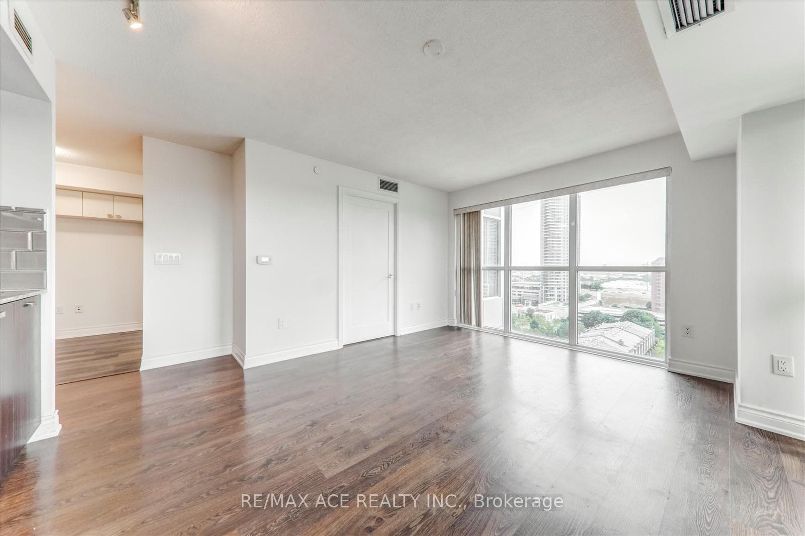 275 Village Green Square Unit 1323 photo 14